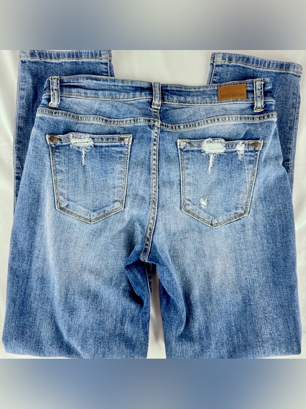 Judy Blue “Boyfriend Fit” Distressed Denim Jeans - Picture 3 of 11